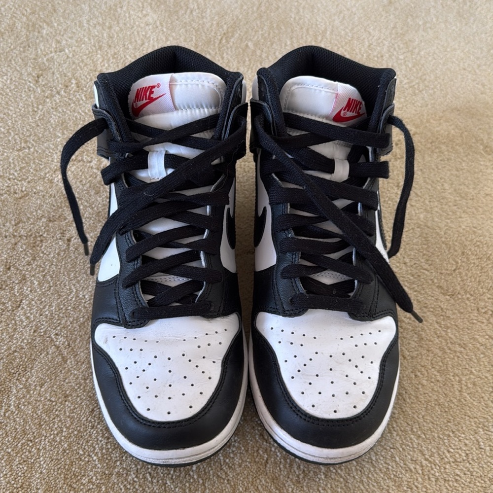 Nike Sneakers!